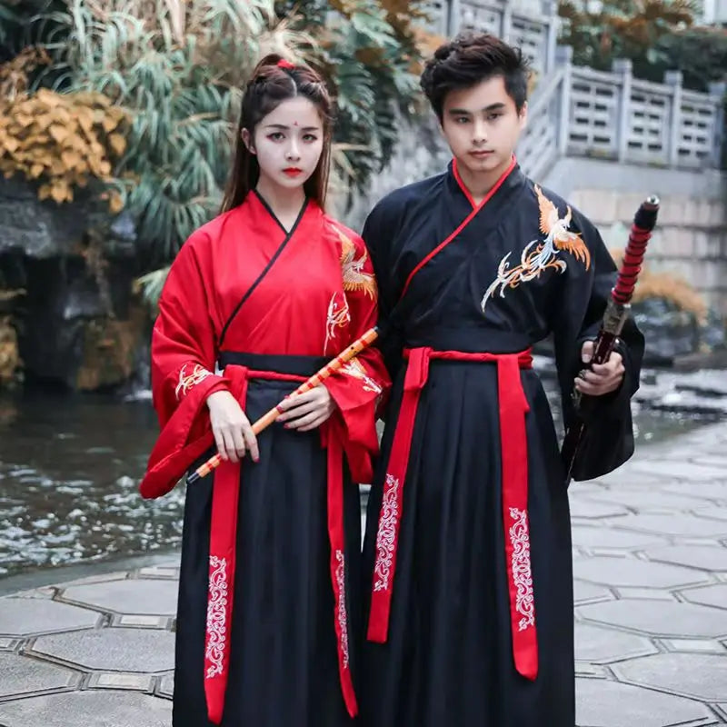 Hanfu traditionnel noir avec broderie d’oiseau doré