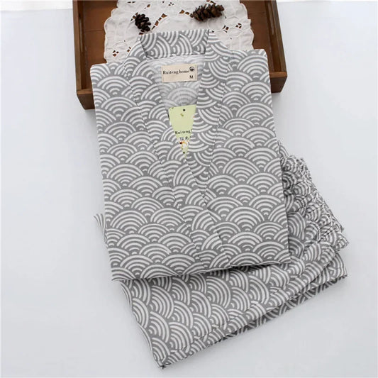 Jinbei japonais gris et blanc à motifs Seigaiha