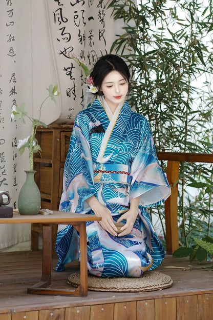 Yukata japonais bleu ciel élégant pour femme